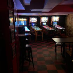 Star Community Bar - Pinball machines