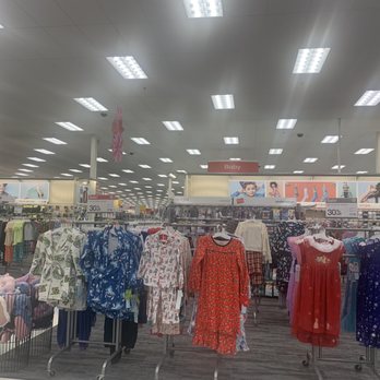 Target - Apparel - Department Stores Near Me - Streamwood, Illinois