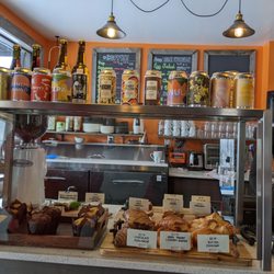 Ten Toes Coffee House - Beer and pastries