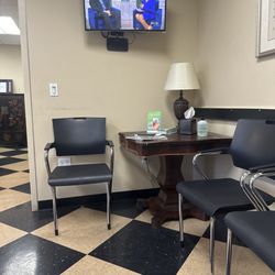 SimonMed Imaging - Ahwatukee - Lobby, super dated