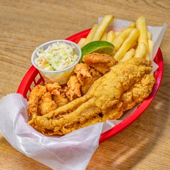 Hook Seafood and Wings - Seafood Near Me - Deerfield Beach, Florida