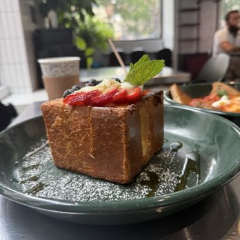 White Noise Coffee - Coffee Shop & Roastery - White Noise French Toast - Coffee & Tea Near Me - New York, New York