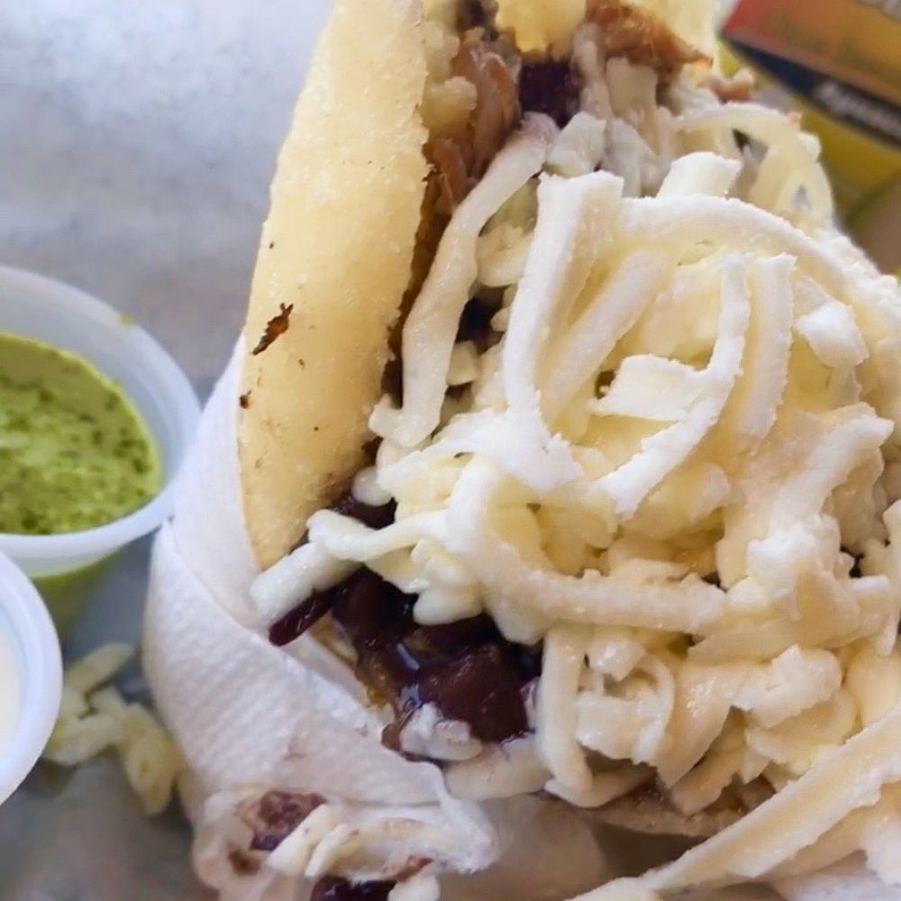 Los Chamos Arepas - Venezuelan Near Me - Carolina, Puerto Rico