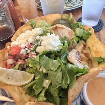 Sergio's Cantina - grilled chicken Salad - Mexican Near Me - Lahaina, Hawaii