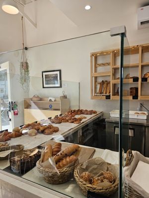 Des Croissants Paris by null