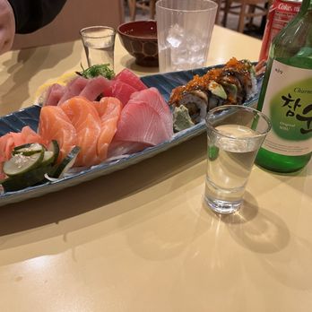 Dashi Japanese Restaurant - Went with the combo sashimi and a few extra rolls. - Japanese Near Me - Menlo Park, California