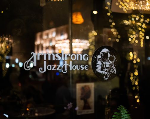 Armstrong Jazz House by null