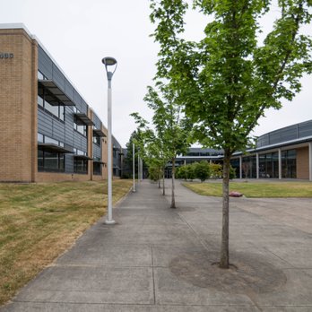 Clackamas High School - Middle Schools & High Schools Near Me - Clackamas, Oregon Clackamas High School - Middle Schools & High Schools Near Me - Clackamas, Oregon