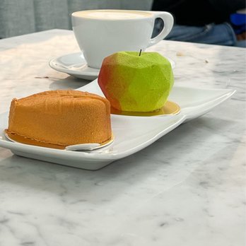 Jonquils Cafe & Bakery - Cafes Near Me - Boston, Massachusetts