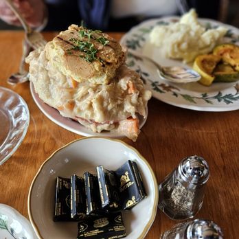 Salem Cross Inn - Chicken Pot Pie - Venues & Event Spaces Near Me - West Brookfield, Massachusetts
