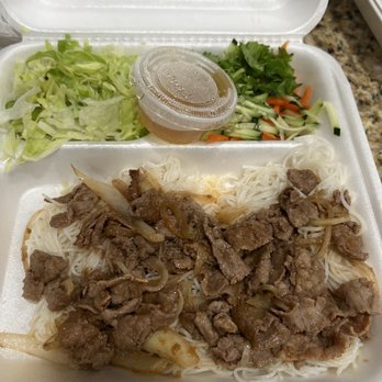 PHO FILET - Beef stir fried vermicelli - Vietnamese Near Me - San Antonio, Texas