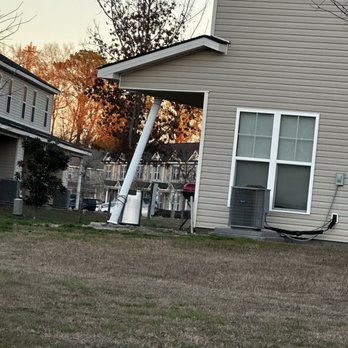 Durham Park Townhomes - Units falling apart - Apartments Near Me - Pooler, Georgia