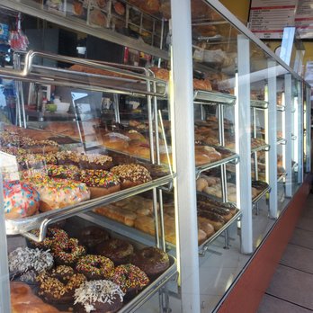 William's Donuts - YUMMY Donuts - Donuts Near Me - Van Nuys, California