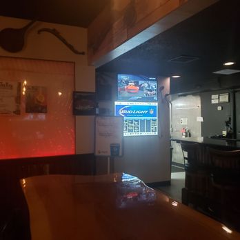 Twisted River Saloon - Barbeque Near Me - Springfield, Oregon