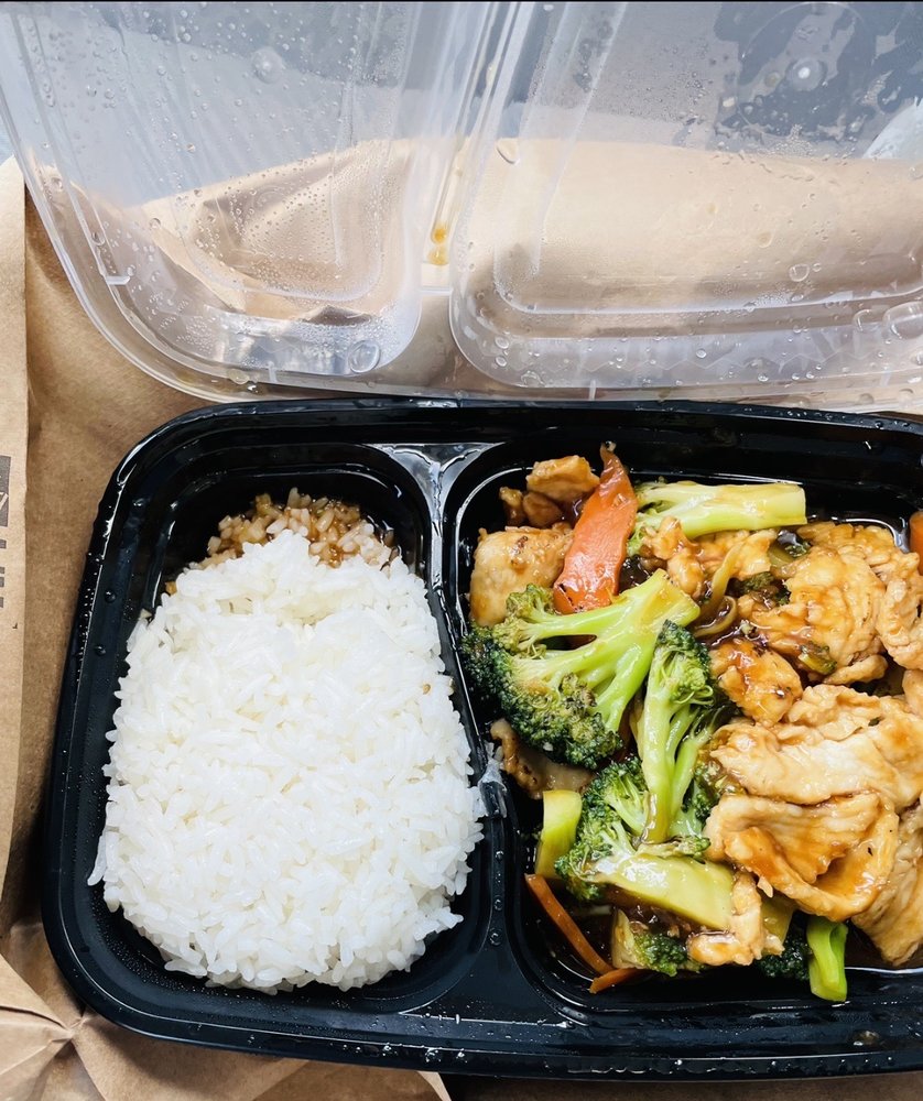 ELENA WU RESTAURANT & SUSHI BAR 98 Photos & 104 Reviews 12106 Town