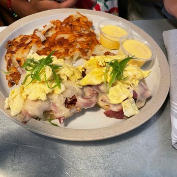 Toast - Reuben Benedict - Breakfast & Brunch Near Me - Temecula, California Toast - Reuben Benedict - Breakfast & Brunch Near Me - Temecula, California