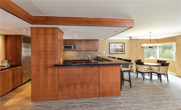 Hilton Whistler Resort & Spa by null