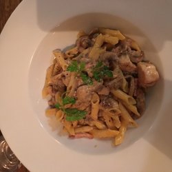 Il Folletto - Pasta with chicken and beacon