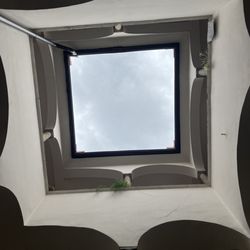 Gasthaus Kärntner Hamatle - Blick im Innenhof gen Himmel