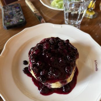 Le Crocodile - Blueberry Pancakes - French Near Me - Brooklyn, New York