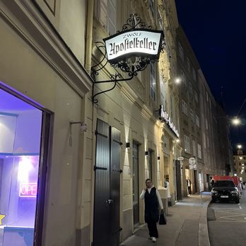 Zwölf Apostelkeller - Wine Bars Near Me - Vienna, 9 Zwölf Apostelkeller - Wine Bars Near Me - Vienna, 9