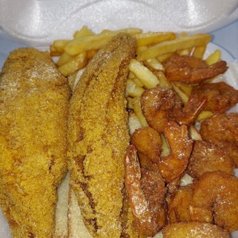Hook Fish & Chicken - New American Near Me - Plantation, Florida