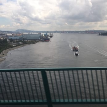 Lions Gate Bridge - Landmarks & Historical Buildings Near Me - Vancouver, British Columbia