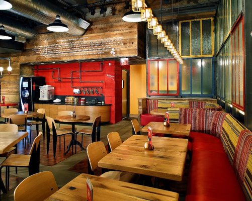 Nando's PERi-PERi by null