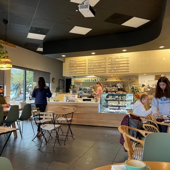 Lele Cake - Interior - Coffee & Tea Near Me - Los Gatos, California