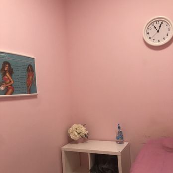 Sugaring NYC - Treatment Room - Eyelash Service Near Me - New York, New York Sugaring NYC - Treatment Room - Eyelash Service Near Me - New York, New York