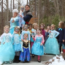 Clowning Around With Justine - Snow party!!!