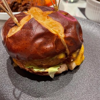P.S. Kitchen - P.S. Burger - Vegetarian Near Me - New York, New York