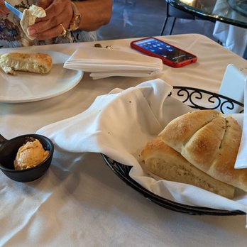 Cucina Venti Restaurant - Complimentary focaccia - Italian Near Me - Mountain View, California Cucina Venti Restaurant - Complimentary focaccia - Italian Near Me - Mountain View, California