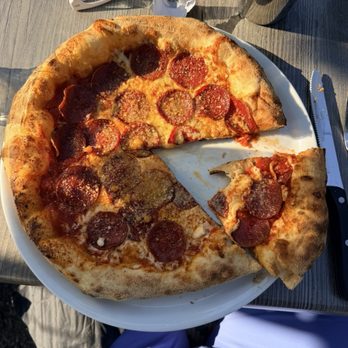 Savini - Vieux-Québec - Their Pepperoni Pizza! Delicious - Bars Near Me - Quebec City, Quebec Savini - Vieux-Québec - Their Pepperoni Pizza! Delicious - Bars Near Me - Quebec City, Quebec