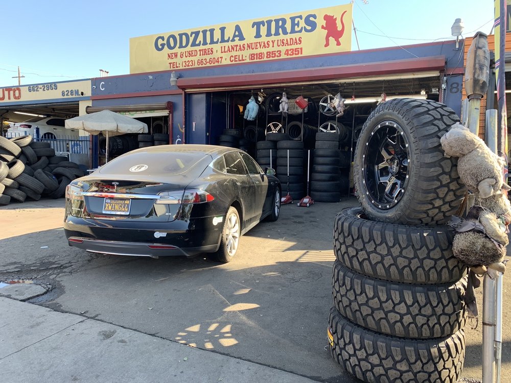 Godzilla Tires, Los Angeles Roadtrippers