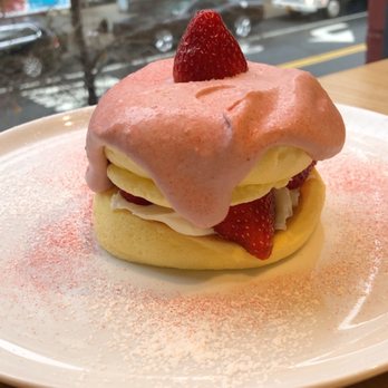 Flipper’s - Strawberry soufflé pancakes - Pancakes Near Me - New York, New York Flipper’s - Strawberry soufflé pancakes - Pancakes Near Me - New York, New York
