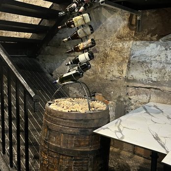 Divino Enoteca - Wine Bars Near Me - Edinburgh, EDH Divino Enoteca - Wine Bars Near Me - Edinburgh, EDH