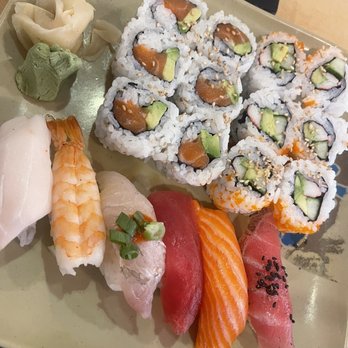 Oishii - Sushi and Maki combo Salmon Avocado Roll - Sushi Bars Near Me - Houston, Texas Oishii - Sushi and Maki combo Salmon Avocado Roll - Sushi Bars Near Me - Houston, Texas