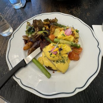 Sweet Maple - Benedict - Breakfast & Brunch Near Me - Cupertino, California