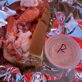 Sprague's Lobster - Lobster Roll. Not that big IMO - Seafood Near Me - Wiscasset, Maine Sprague's Lobster - Lobster Roll. Not that big IMO - Seafood Near Me - Wiscasset, Maine