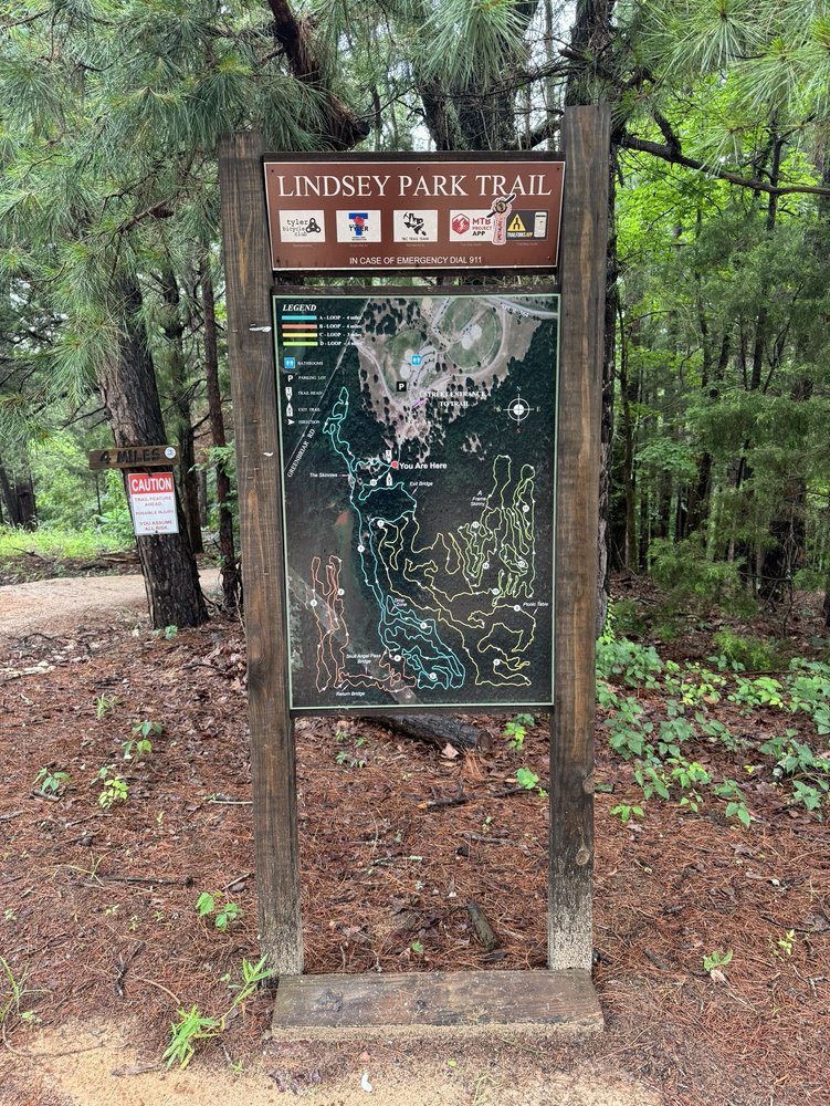 Lindsey Park Logo