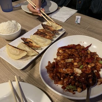 Dumpling Inn - Pork Pot Sticker and Kung Pao Diced Chicken - Chinese Near Me - San Diego, California Dumpling Inn - Pork Pot Sticker and Kung Pao Diced Chicken - Chinese Near Me - San Diego, California