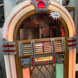 Snook's Dream Cars - Antique Jukebox