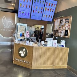 Ordering counter, lots of space for lines.