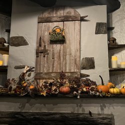 LA Porta Ristorante - Beautiful fireplace