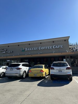 Rao's Bakery & Coffee Cafe by null