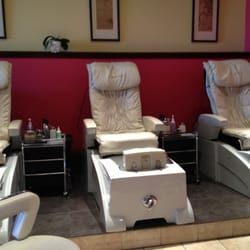 Phoenix Nail and Spa - Pedicure stations with massage