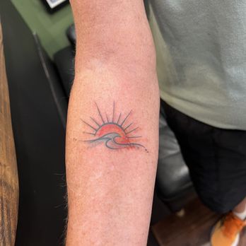 454 Tattoo and Body Piercing - Sunset and waves - Tattoo Near Me - Encinitas, California