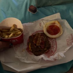 Wendy's - Real disappointed but you folks again no bacon on my bacon Nader half a container of fries fucked in the drive-through again
