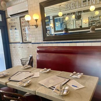 Neptune Oyster - Seafood Near Me - Boston, Massachusetts